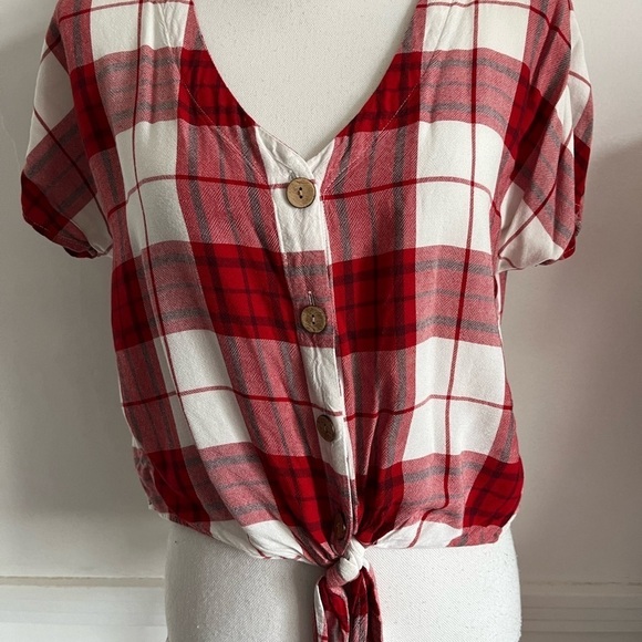 Universal Thread • Red White Plaid Tie Blouse - Picture 3 of 6